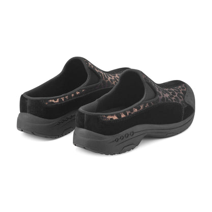 Traveltime Clogs