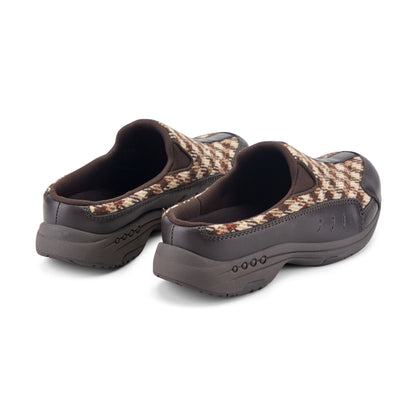 Traveltime Clogs