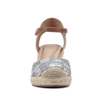 Makaylie Wedge Heels
