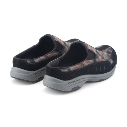 Traveltime Clogs